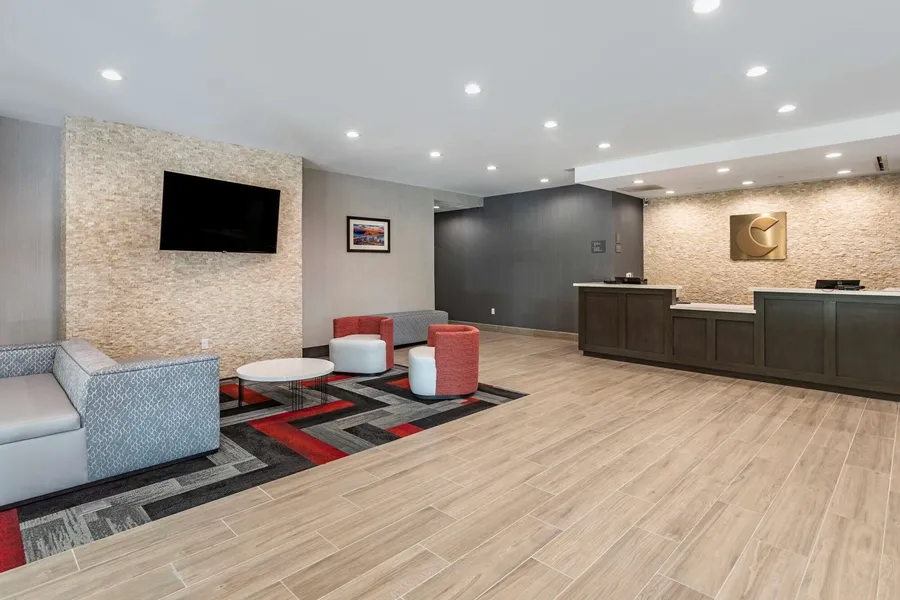 Comfort Inn & Suites Olive Branch Old Towne hotel detail image 2