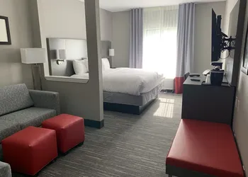 Comfort Inn & Suites Olive Branch Old Towne hotel thumbnail 5