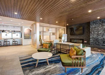 Fairfield Inn & Suites by Marriott Minneapolis North hotel thumbnail 2