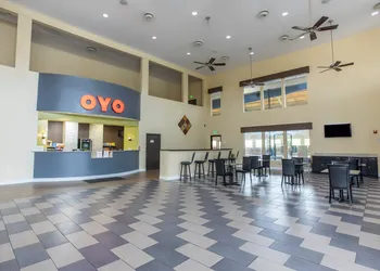 OYO Hotel Knoxville TN Cedar Bluff I-40 hotel thumbnail 2