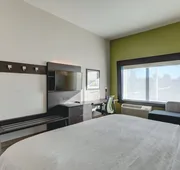 Holiday Inn Express & Suites Auburn Downtown by IHG hotel detail image 5