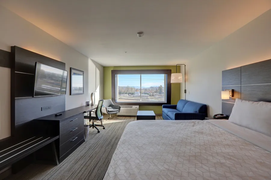 Holiday Inn Express & Suites Auburn Downtown by IHG hotel detail image 6