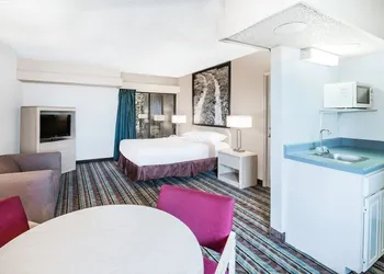 Republic Hotel of Ozona hotel thumbnail 5