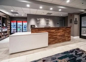 Hampton Inn & Suites Santa Maria hotel thumbnail 3