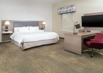 Hampton Inn & Suites Santa Maria hotel thumbnail 6
