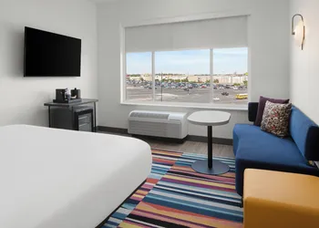 Aloft by Marriott Katy Mills hotel thumbnail 6