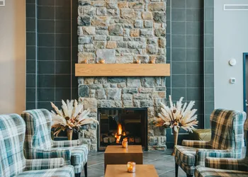 voco Saranac Lake NY - Waterfront by IHG hotel thumbnail 3