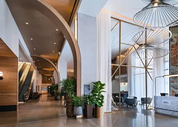 Austin Marriott Downtown hotel thumbnail 2