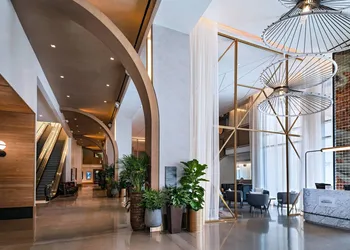 Austin Marriott Downtown hotel thumbnail 2