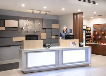 Holiday Inn Express & Suites Ft Myers Beach-Sanibel Gateway by IHG hotel thumbnail 2