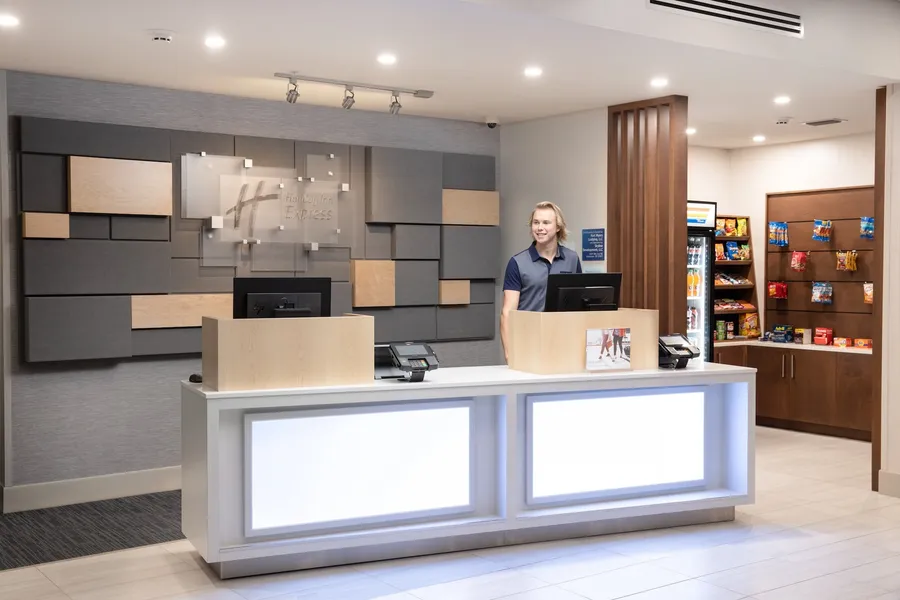 Holiday Inn Express & Suites Ft Myers Beach-Sanibel Gateway by IHG hotel detail image 2