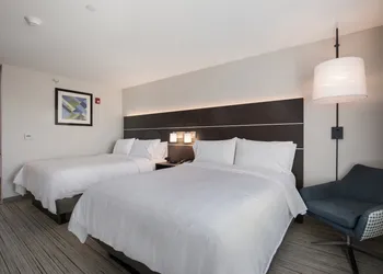 Holiday Inn Express & Suites Chicago - Hoffman Estates by IHG hotel thumbnail 3