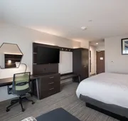 Holiday Inn Express & Suites Chicago - Hoffman Estates by IHG hotel detail image 7