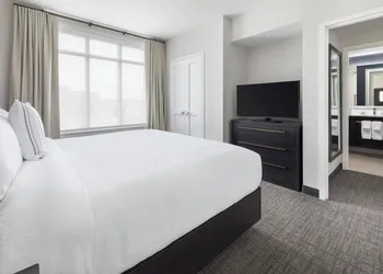 Residence Inn Long Island Garden City hotel thumbnail 5