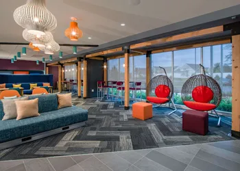 Tru by Hilton Grove City Columbus hotel thumbnail 2