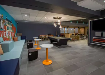 Tru by Hilton Grove City Columbus hotel thumbnail 3