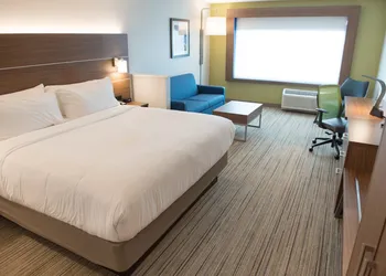 Holiday Inn Express & Suites Fort Wayne North by IHG hotel thumbnail 4