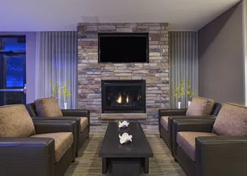 Fairfield Inn & Suites by Marriott Colorado Springs East/Ballpark hotel thumbnail 3