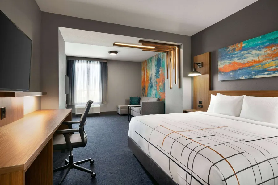 La Quinta Inn & Suites by Wyndham College Station North hotel detail image 6