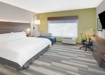 Holiday Inn Express & Suites Hudson I-94 by IHG hotel thumbnail 7