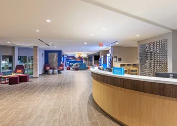 Tru by Hilton Laredo Airport hotel thumbnail 5
