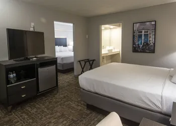 Americana Modern Hotel hotel thumbnail 4