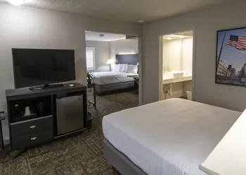 Americana Modern Hotel hotel thumbnail 5