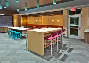 Tru By Hilton Prattville hotel thumbnail 4