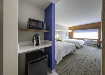 Holiday Inn Express & Suites Staunton by IHG hotel thumbnail 3