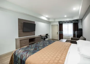 Super 8 by Wyndham Humble/Fallcreek/Houston hotel thumbnail 6
