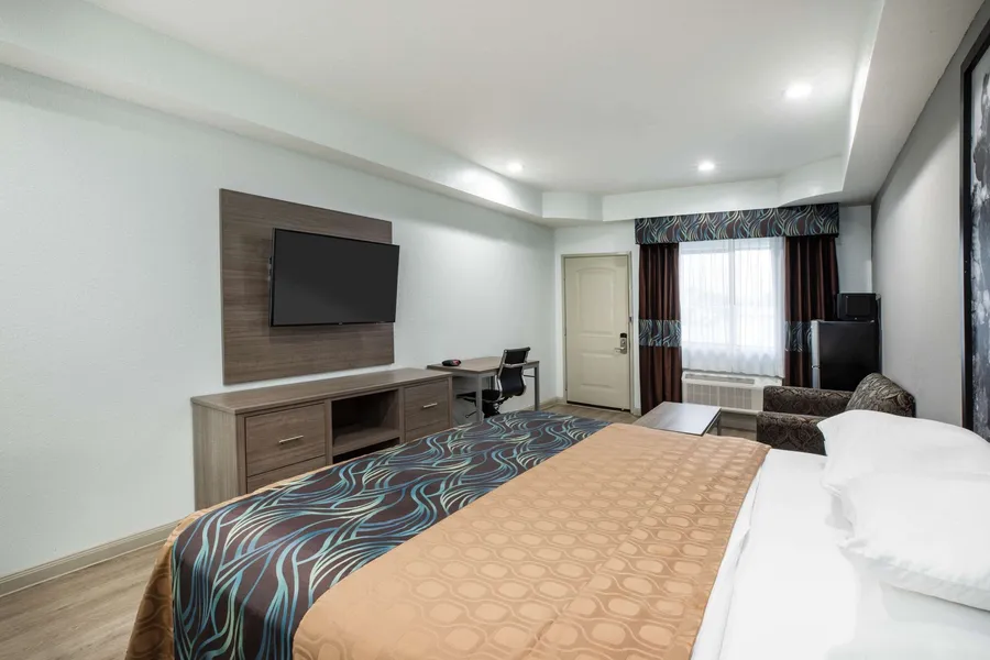 Super 8 by Wyndham Humble/Fallcreek/Houston hotel detail image 6