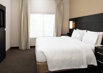 Residence Inn by Marriott Visalia hotel thumbnail 4