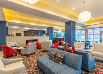La Quinta Inn & Suites by Wyndham Bloomington hotel thumbnail 4