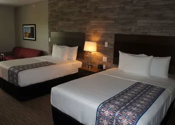 La Quinta Inn & Suites by Wyndham Bloomington hotel thumbnail 8