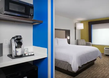 Holiday Inn Express Amherst - Lockport by IHG hotel thumbnail 7