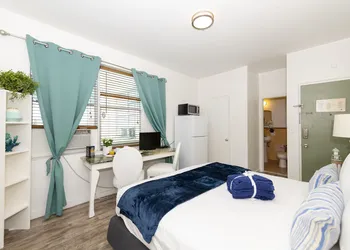 Norman's Hotel and Dining hotel thumbnail 6