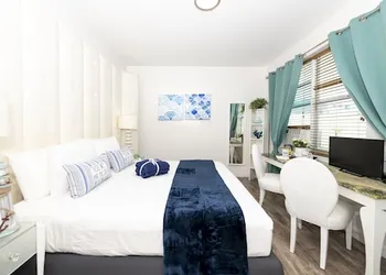 Norman's Hotel and Dining hotel thumbnail 7