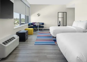 Aloft by Marriott Glendale at Westgate hotel thumbnail 3