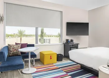 Aloft by Marriott Glendale at Westgate hotel thumbnail 5