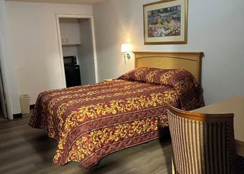 New West Motel hotel thumbnail 2