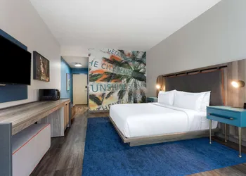 TRYP by Wyndham Orlando hotel thumbnail 6