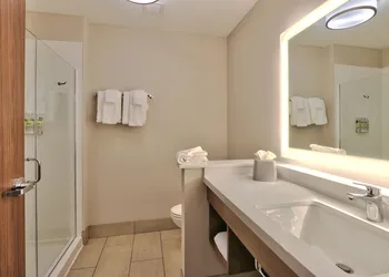 Holiday Inn Express & Suites Albuquerque East by IHG hotel thumbnail 4