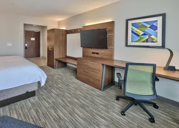 Holiday Inn Express & Suites Albuquerque East by IHG hotel thumbnail 6
