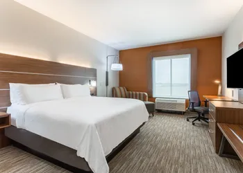 Holiday Inn Express & Suites Kearney by IHG hotel thumbnail 7