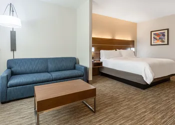 Holiday Inn Express & Suites Kearney by IHG hotel thumbnail 8