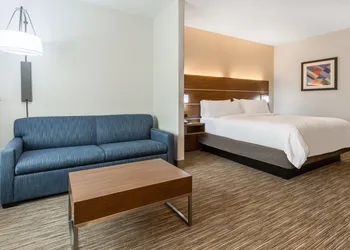 Holiday Inn Express & Suites Kearney by IHG hotel thumbnail 8