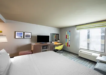 Hampton Inn & Suites Keller Town Center hotel thumbnail 5