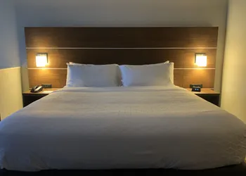Holiday Inn Express & Suites Madison West - Middleton by IHG hotel thumbnail 7