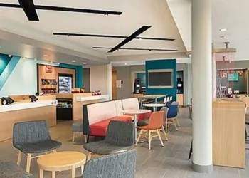 avid hotel Nashville Airport by IHG hotel thumbnail 2