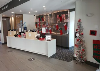 Holiday Inn Express & Suites Ottawa by IHG hotel thumbnail 3